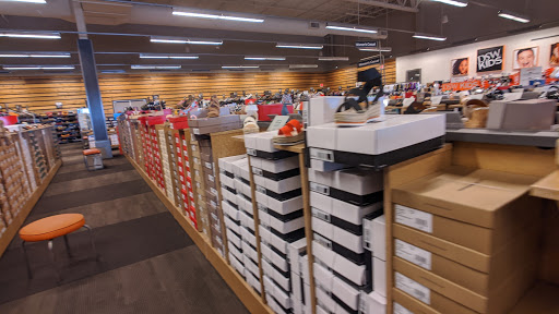 Shoe Store «DSW Designer Shoe Warehouse», reviews and photos, 11500 Burleigh St., Wauwatosa, WI 53222, USA