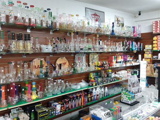 Tobacco Shop «Green Leaf Tobacco Shop», reviews and photos, 1310 W Roger Rd, Tucson, AZ 85705, USA