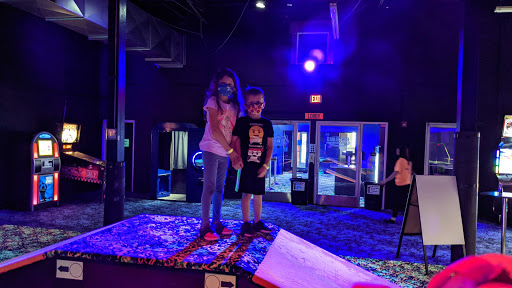 Bowling Alley «Pines Plaza Bowling Lanes», reviews and photos, 1130 Perry Hwy, Pittsburgh, PA 15237, USA