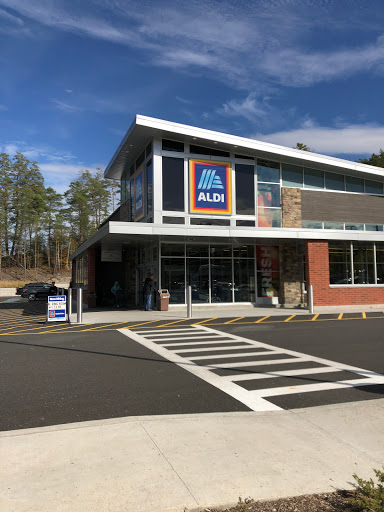 Supermarket «ALDI», reviews and photos, 587 Lake Flower Ave, Saranac Lake, NY 12983, USA
