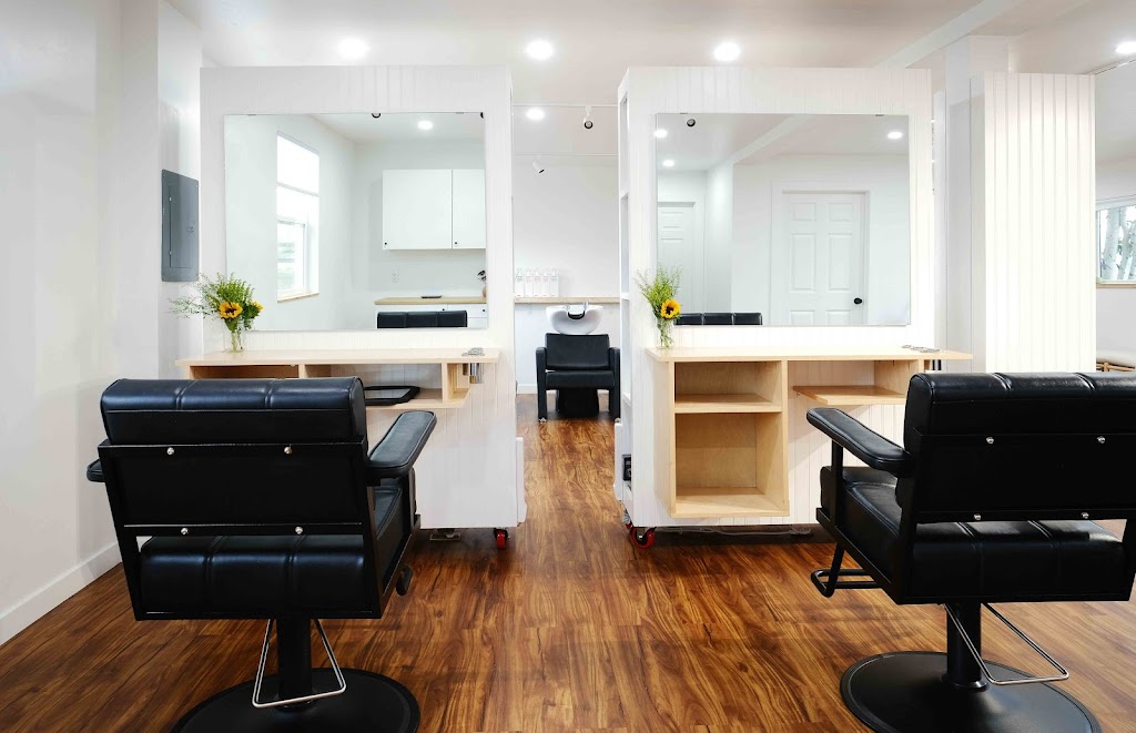 Root Salon 80446