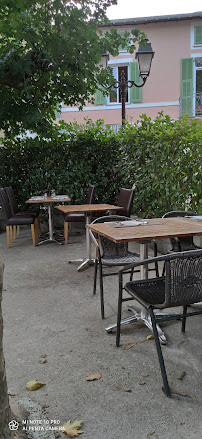 Atmosphère du Restaurant Le Provençal à Roquebillière - n°3