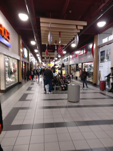 VF Outlet, 7400 S Las Vegas Blvd #213, Las Vegas, NV 89123, USA, 