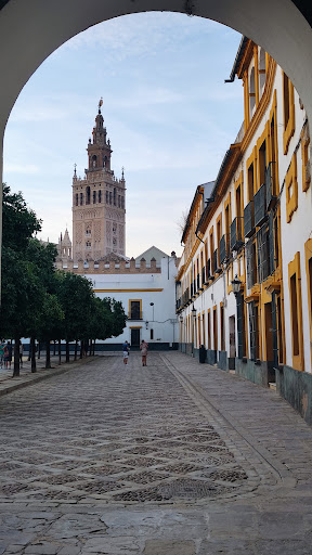 Patio de Banderas