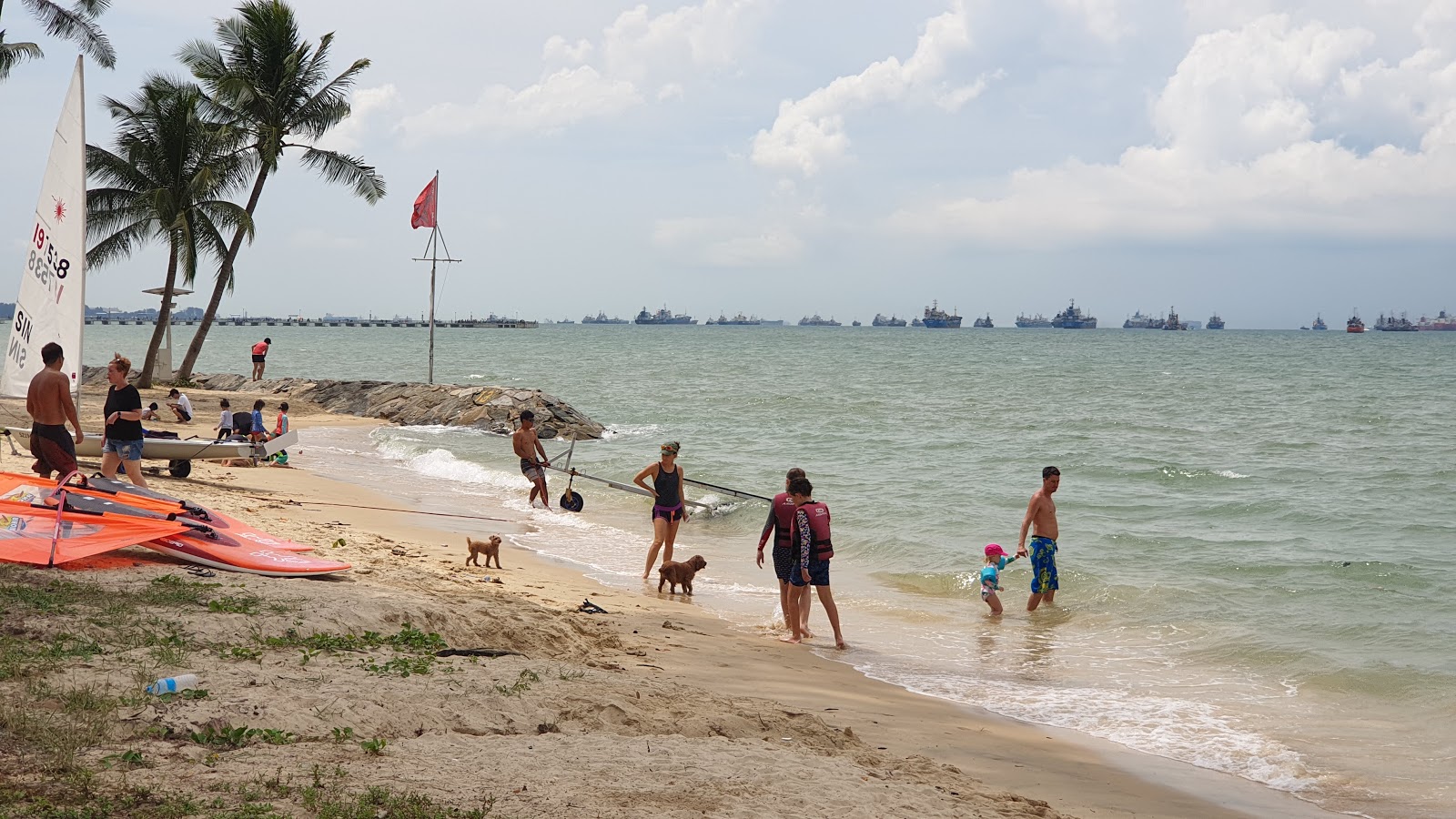East Coast Beach II'in fotoğrafı düz ve uzun ile birlikte