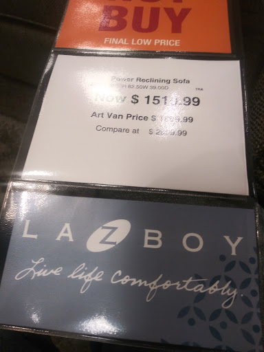 Furniture Store «Art Van Furniture - Chesterfield», reviews and photos, 50400 Gratiot Ave, Chesterfield, MI 48051, USA