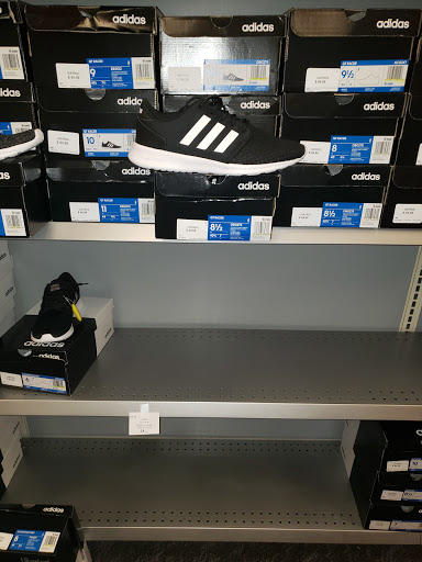 Shoe Store «Shoe Carnival», reviews and photos, 466 Pinnacle Pkwy, Bristol, TN 37620, USA