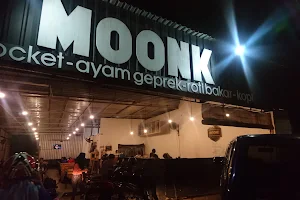 Moonk Cartil and Cafe image