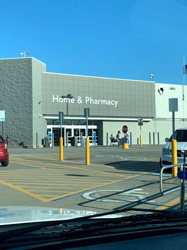 Department Store «Walmart Supercenter», reviews and photos, 3003 N Highway 61, Muscatine, IA 52761, USA
