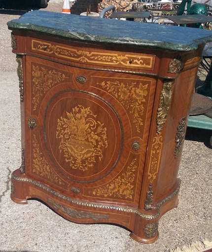 Antique Furniture Store «Lots of Furniture Antiques Warehouse», reviews and photos, 910 N Riverfront Blvd, Dallas, TX 75207, USA