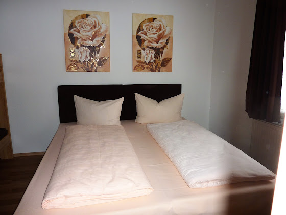 Chambres hôtels Leo's Pension Danai in Fürth 90763 Fürth