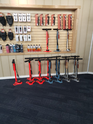 Bicycle Store «Central Wheel», reviews and photos, 62 Farmington Ave, Farmington, CT 06032, USA