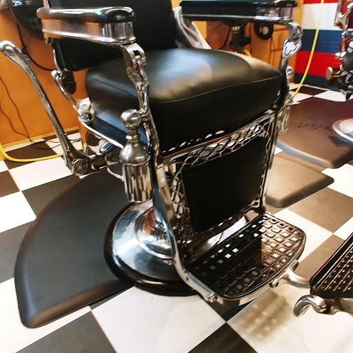 Barber Shop «Biltmore Barber Shop», reviews and photos, 4 Brook St, Asheville, NC 28803, USA