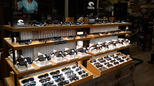 Sporting Goods Store «Bass Pro Shops», reviews and photos, 101 Bass Pro Drive, Harlingen, TX 78552, USA