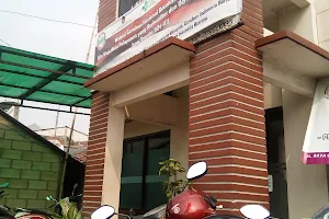 Aliyanti First Clinic image
