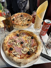 Pizza du Restaurant italien La _ dolce vita à Paris - n°16