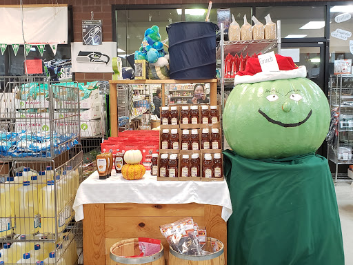 Grocery Store «Champion Grocery», reviews and photos, 1175 NW Gilman Blvd, Issaquah, WA 98027, USA