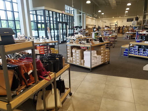 Shoe Store «DSW Designer Shoe Warehouse», reviews and photos, 12997 Fair Lakes Shopping Center, Fairfax, VA 22033, USA