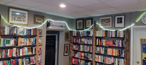 Book Store «Roebling Point Books & Coffee», reviews and photos, 306 Greenup St, Covington, KY 41011, USA