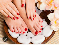 La moda unisex beauty salon - Photo 1 - Car repair in Bridgeport, CT, Bridgeport