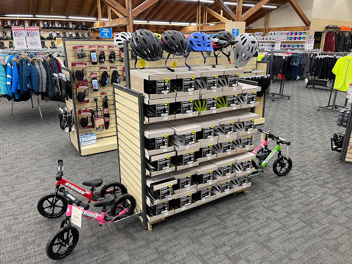 Outdoor Sports Store «Sun & Ski», reviews and photos, 296 Old Oak St, Pembroke, MA 02359, USA