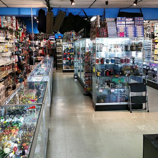 Tobacco Shop «Sky High Smoke Shop», reviews and photos, 33 W Southern Ave, Tempe, AZ 85282, USA