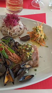 Produits de la mer du Restaurant de spécialités à base de poisson-pêcheur Le Poisson Rouge à Vieux-Boucau-les-Bains - n°6