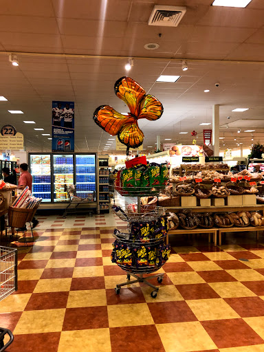 Grocery Store «Market Basket», reviews and photos, 170 Everett Ave, Chelsea, MA 02150, USA