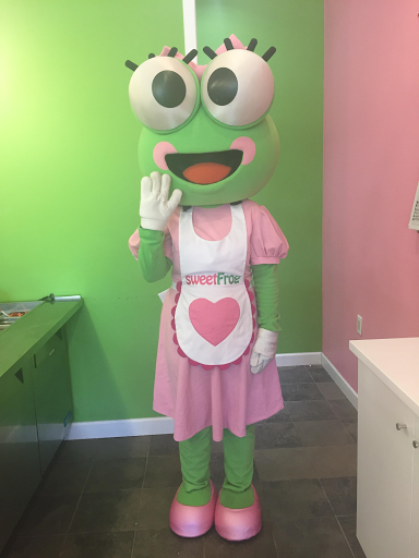 Frozen Yogurt Shop «sweetFrog», reviews and photos, 34 Shunpike Rd #28, Cromwell, CT 06416, USA