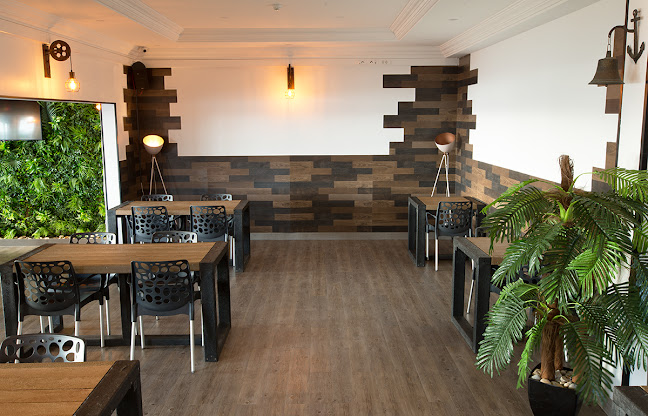 Restaurant & Beach bar Algamar