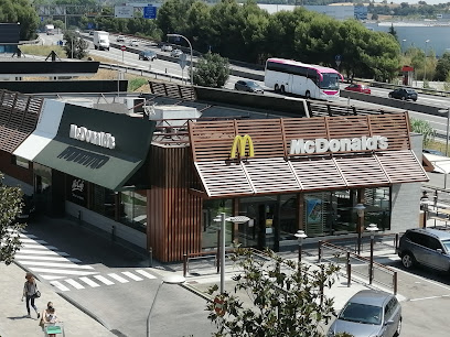 McDonald,s - Carrer del Comte de Montemolin, 16, 08150 Parets del Vallès, Barcelona, Spain