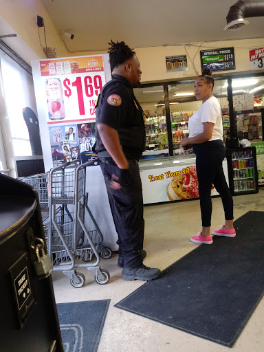 Grocery Store «B & T Convenient & Liquor Store», reviews and photos, 2704 Florence Blvd, Omaha, NE 68110, USA