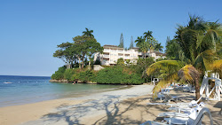 Foto von Shaw Park Beach teilweise hotelbereich