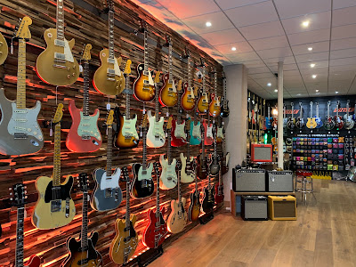 Centrale Guitars à Paris