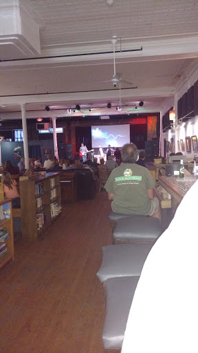 Pizza Restaurant «Jupiter Studios & Bistro», reviews and photos, 346 E Main St, Alliance, OH 44601, USA