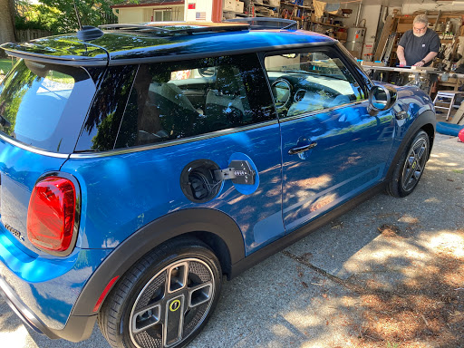 Used Car Dealer «MINI of Portland», reviews and photos, 9134 SW Canyon Rd, Portland, OR 97225, USA