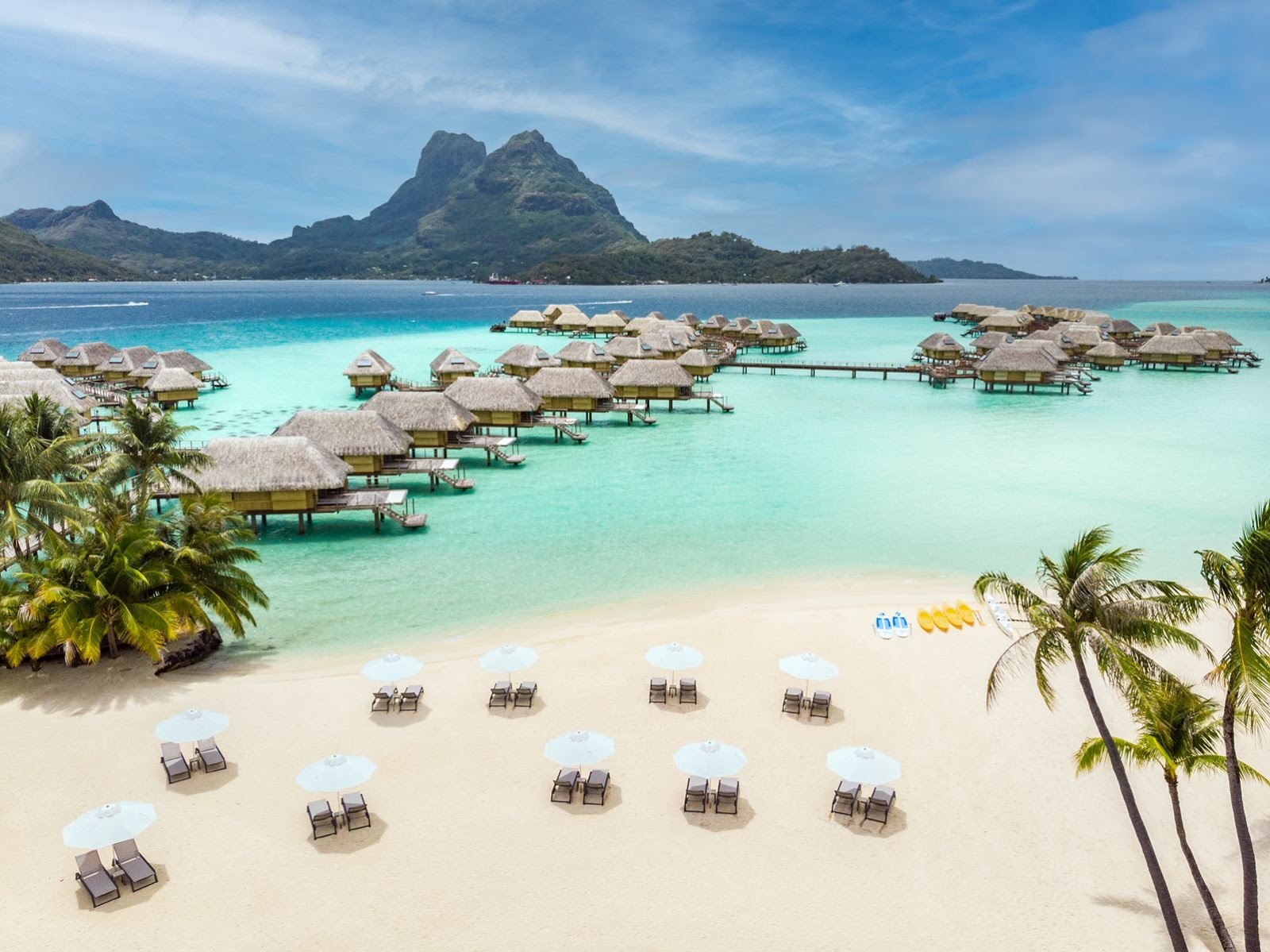 Photo of Pearl Beach with turquoise pure water surface