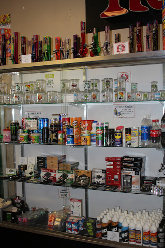 Tobacco Shop «Retro Active Smoke Shop», reviews and photos, 189 N Lincoln Dr, Troy, MO 63379, USA