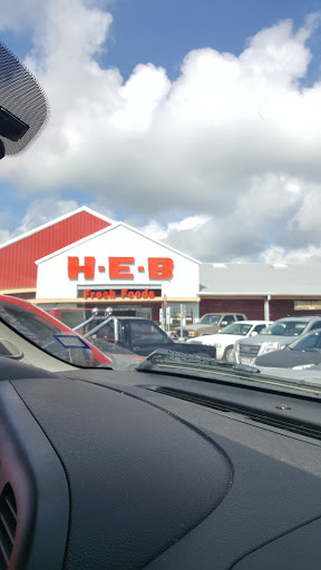 Grocery Store «H-E-B Grocery», reviews and photos, 107 N Sunset Strip St, Kenedy, TX 78119, USA