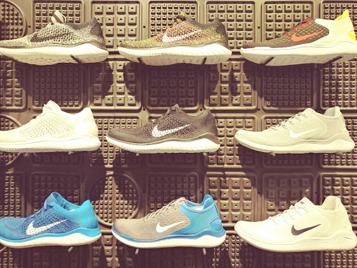 Sporting Goods Store «Nike Seattle», reviews and photos, 1500 6th Ave, Seattle, WA 98101, USA