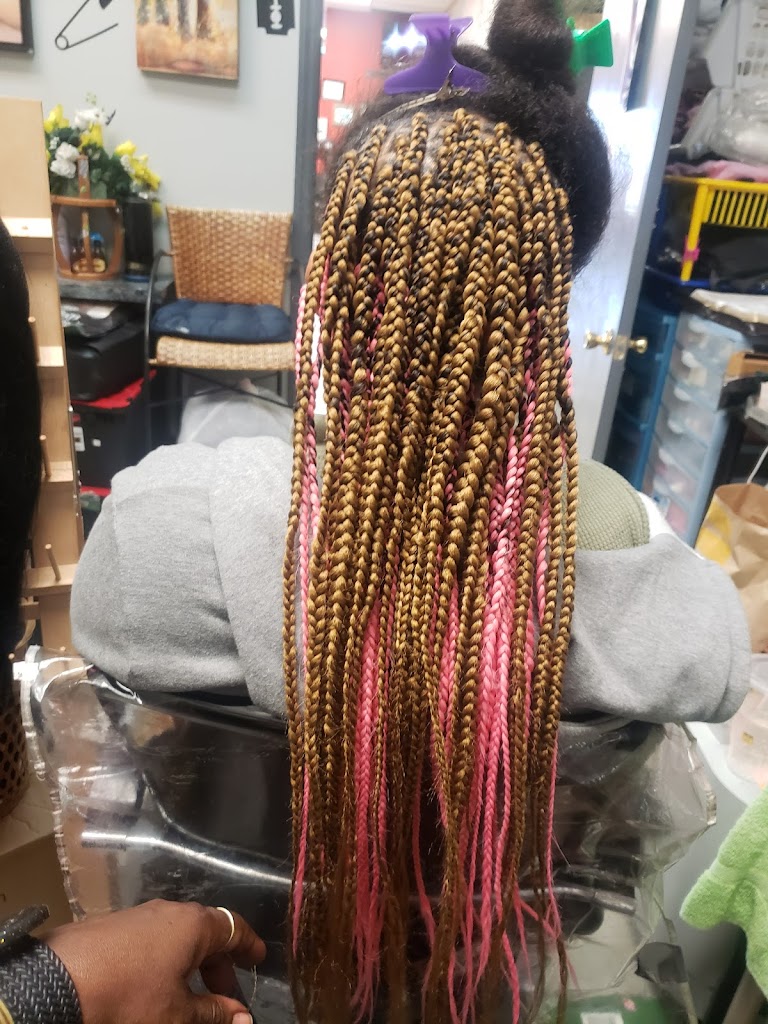 A Quik Change Beauty and Braiding Salon 27834
