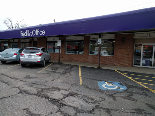 Print Shop «FedEx Office Print & Ship Center», reviews and photos, 427 E Main St, Kent, OH 44240, USA