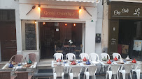 Atmosphère du Restaurant marocain GOÛTS ORIENTAUX à Arles - n°6
