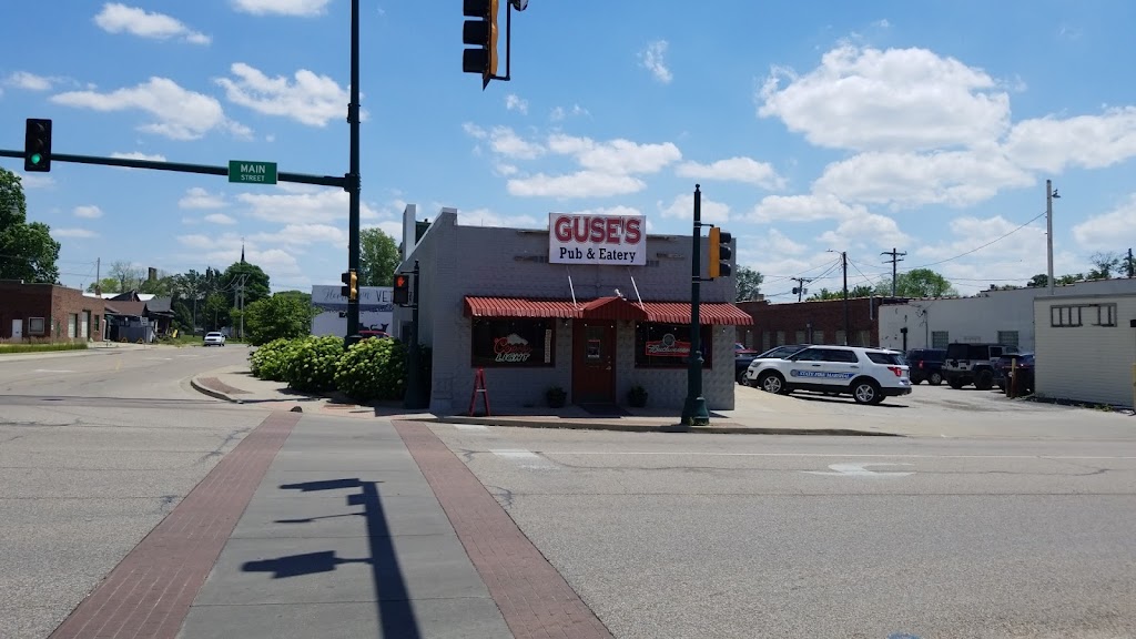 Guse's Pub and Eatery 62650