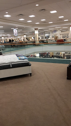 Furniture Store «Raymour & Flanigan Furniture and Mattress Store», reviews and photos, 917 Hartford Turnpike, Waterford, CT 06385, USA