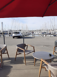 Atmosphère du Restaurant français La Marina à Arzon - n°4