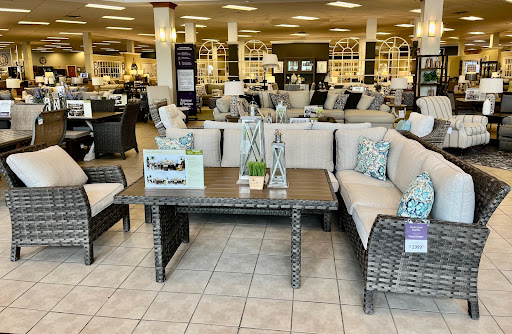 Furniture Store «Raymour & Flanigan Furniture and Mattress Store», reviews and photos, 1620 US-22, Watchung, NJ 07069, USA