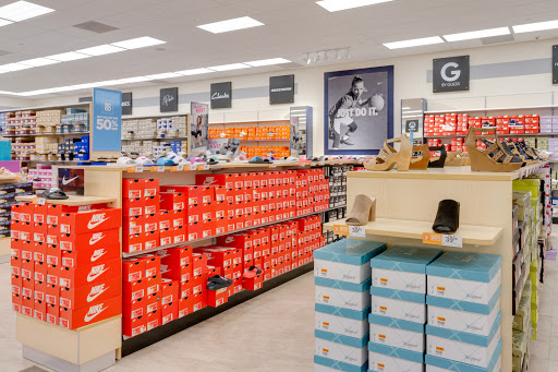 Shoe Store «Rack Room Shoes», reviews and photos, 7795 W Flagler St #25A, Miami, FL 33144, USA