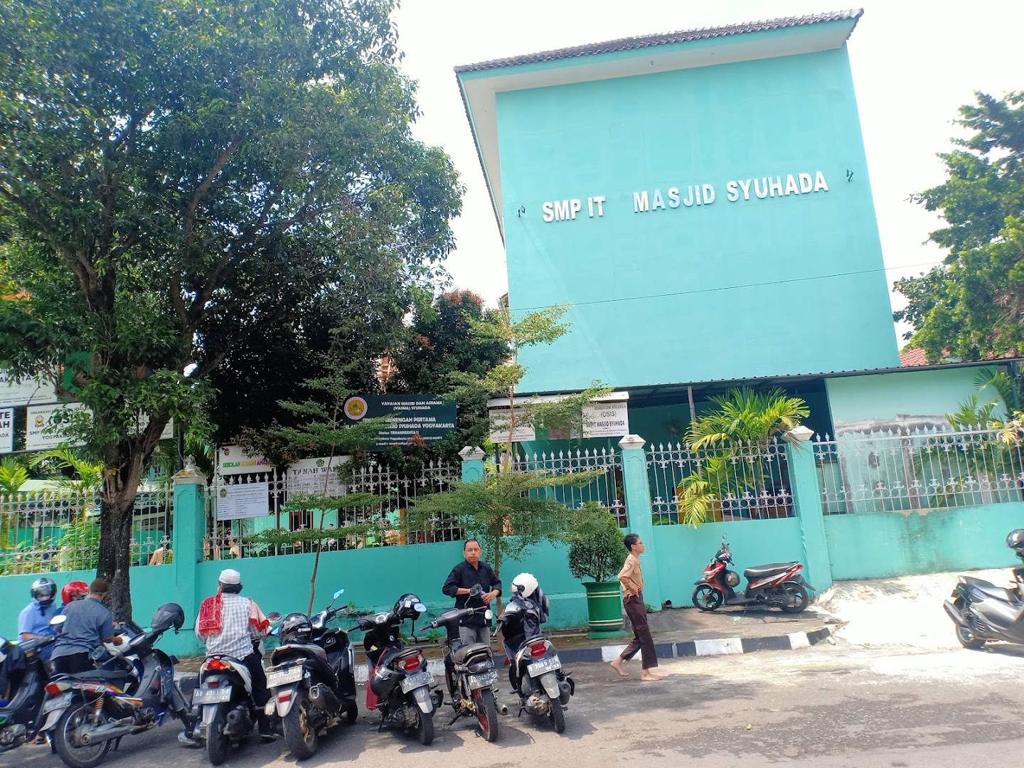 Smp It Masjid Syuhada Yogyakarta Photo