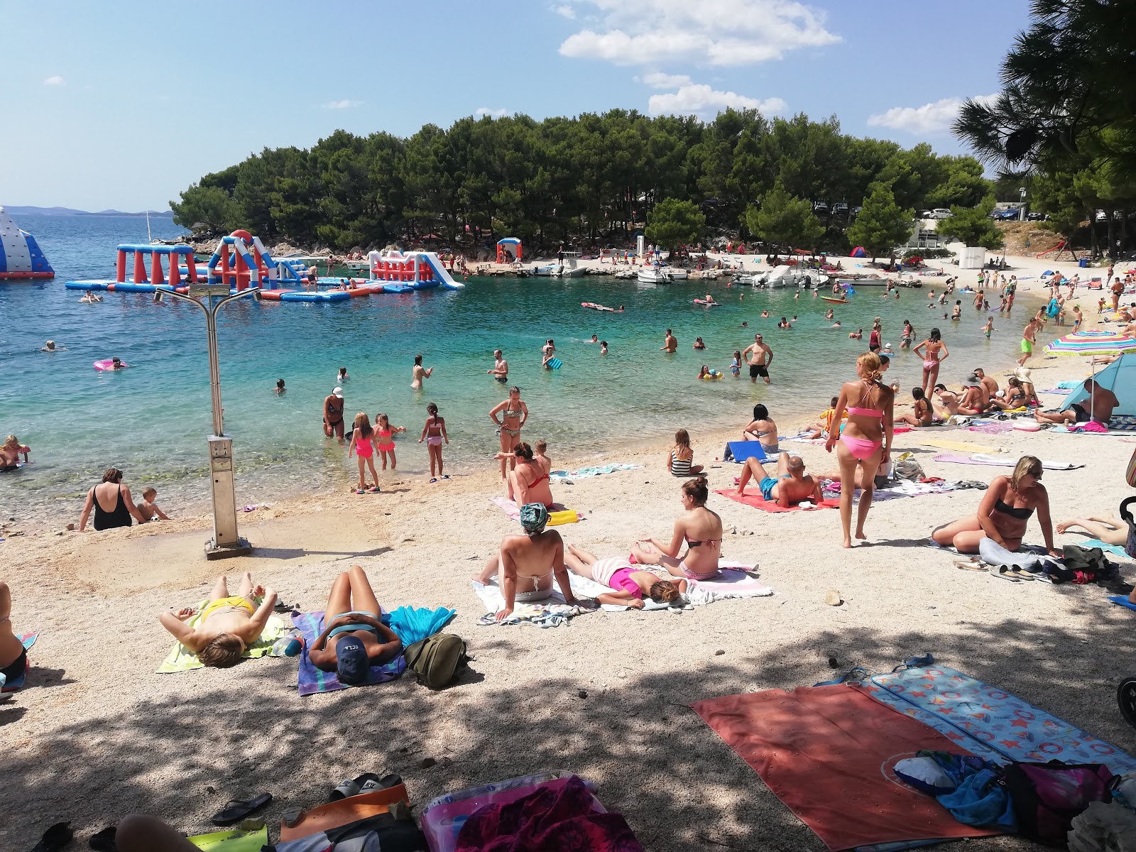 Photo of Porat beach and the settlement